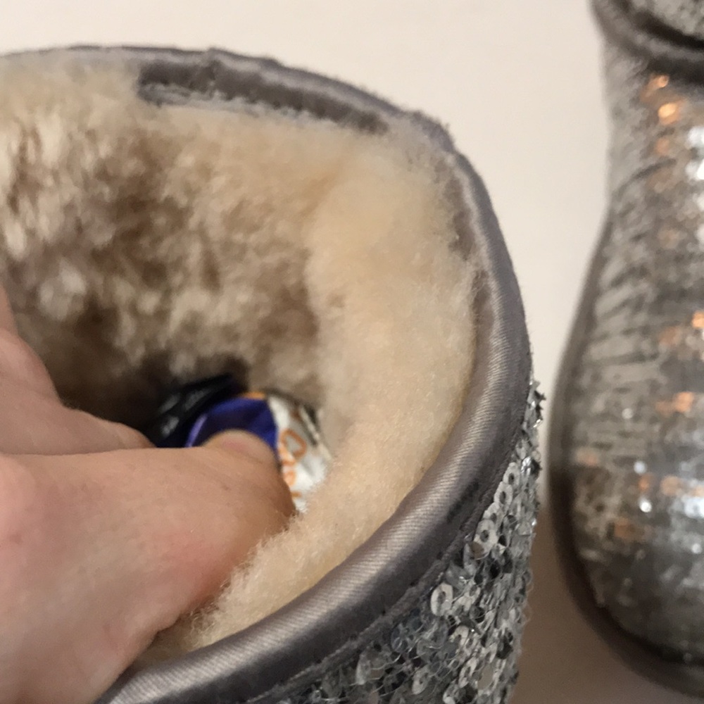 UGG Australia Classic Short Boot Silver Sequin Kid 4 Sheepskin Essential Sparkle - Picture 5 of 17